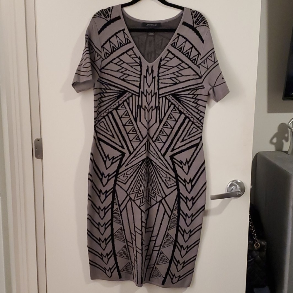 Wms. Plus Sz. 18/20 Grey Aztec Print Sweater Dress